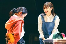 屋比久知奈・唯月ふうかが懸命に生きる双子を演じる、ミュージカル「白爪草」開幕