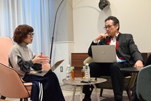 左から徳永京子、乗越たかお。