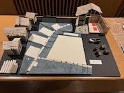 「焼肉ドラゴン」の“触る模型”の様子。