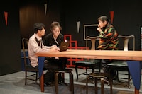 劇団ジャブジャブサーキット VOL.64 創立40周年＆ファイナルツアー「夜の横顔」より。（撮影：古元道広）