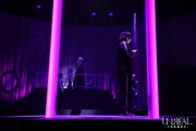 舞台「UNREAL-不条理雑貨店-」より。