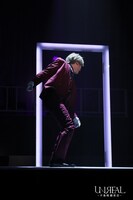 舞台「UNREAL-不条理雑貨店-」より。