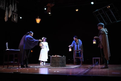 舞台「魔女の嘘と月の心音」より。