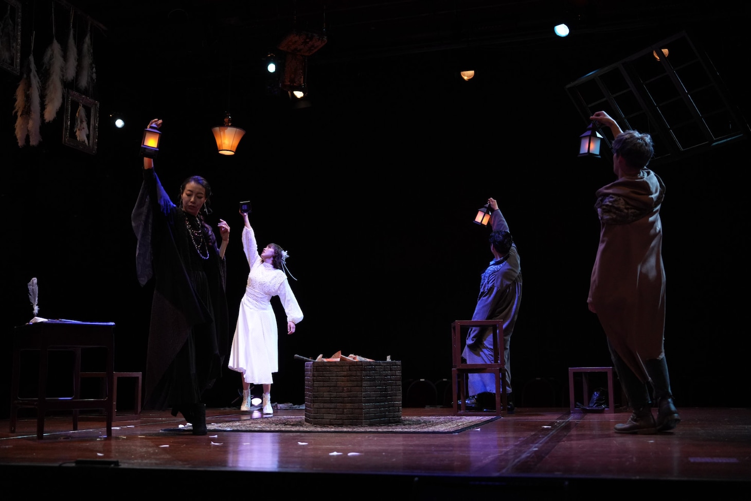 舞台「魔女の嘘と月の心音」より。