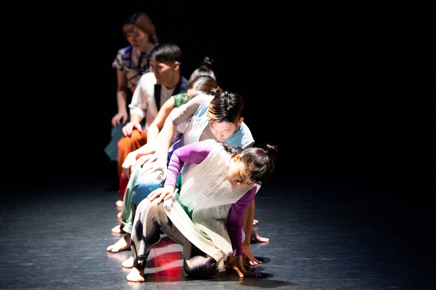 中村蓉ダンス公演2026「BLINK 双面改瞬間真似（ふたおもてあらためまたたきのまにまに）」より。（撮影：前澤秀登）