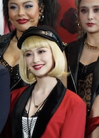 星風まどか（前列）