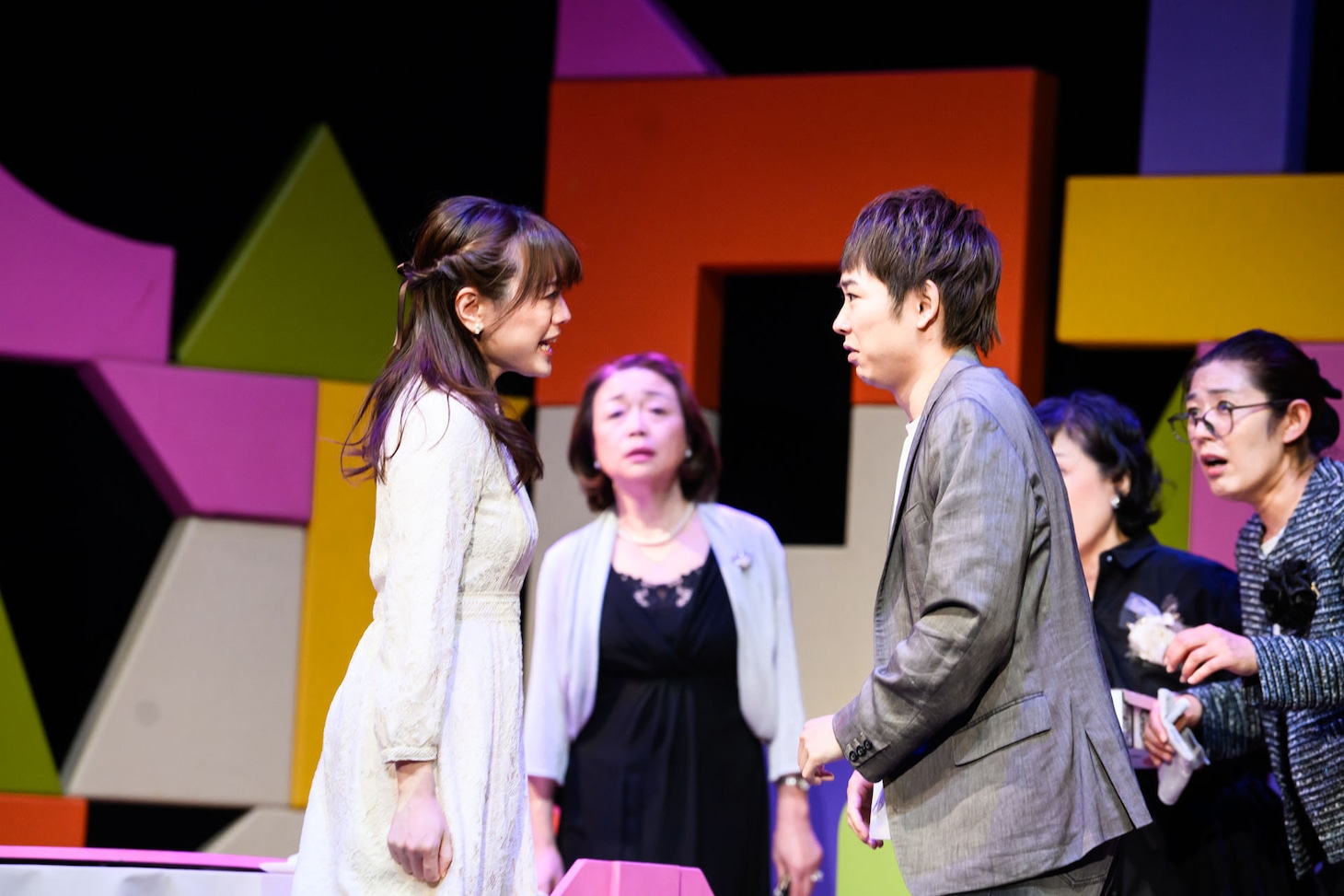 ONEOR8「ママごと」より。（撮影：塚田史香）