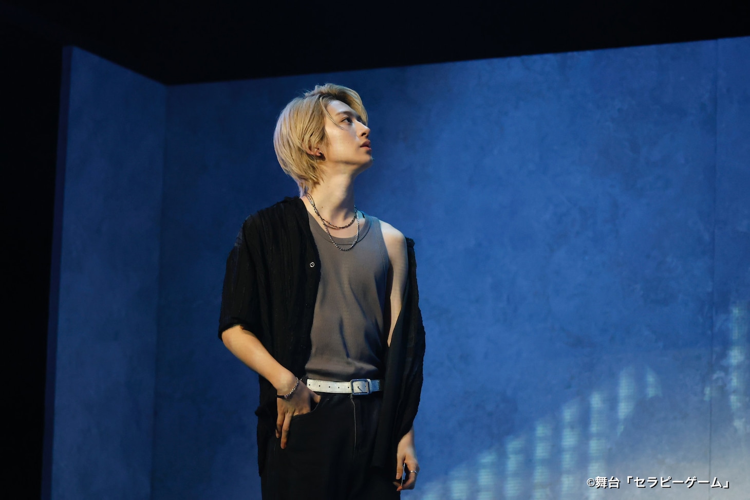 NAOYA・冨田侑暉W主演「セラピーゲーム」舞台写真公開