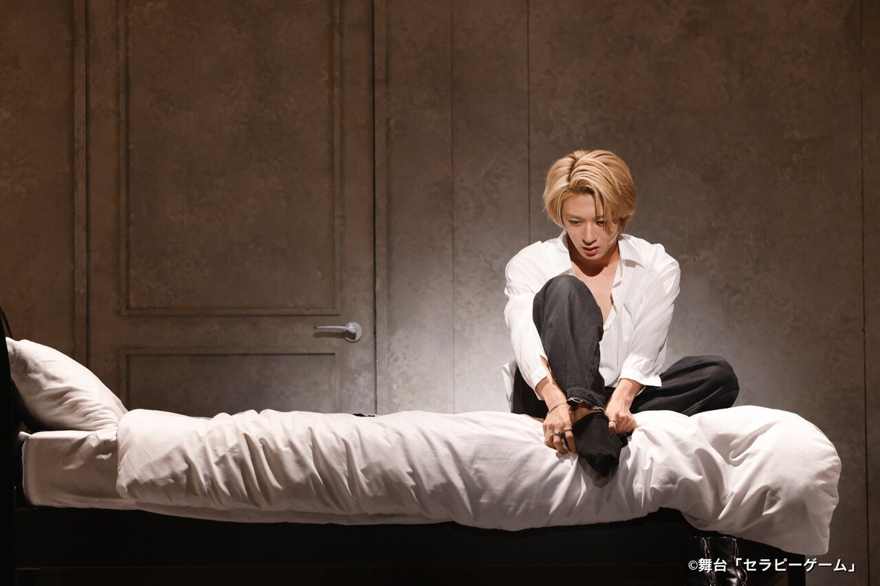 舞台「セラピーゲーム」より。 [画像ギャラリー 8/25] - ステージナタリー