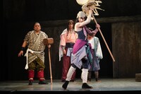 舞台「火喰鳥-羽州ぼろ鳶組-」より。