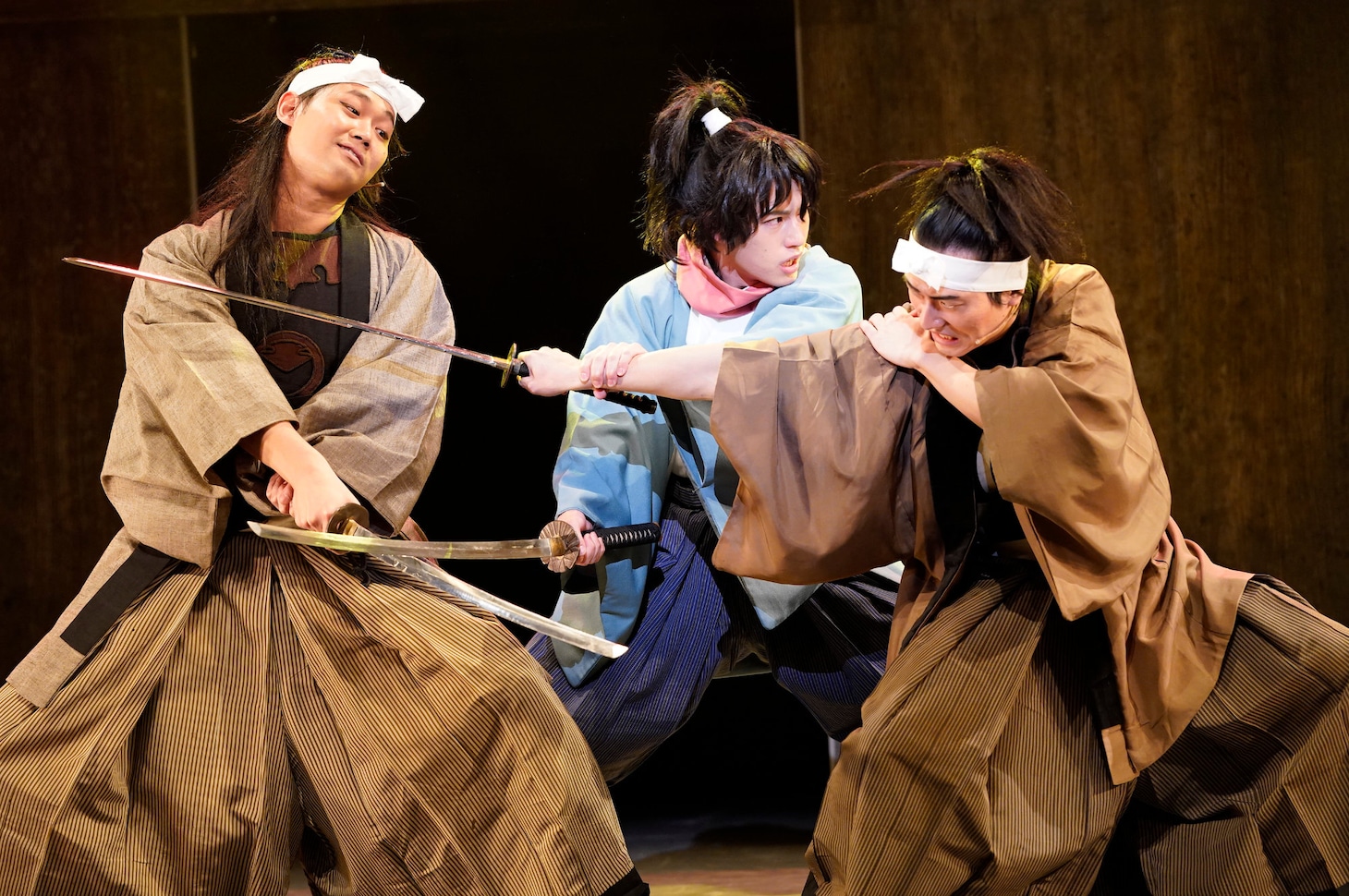 舞台「火喰鳥-羽州ぼろ鳶組-」より。