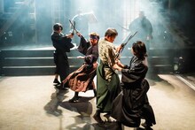 吉本新喜劇アキプロジェクト公演「時が来た」より。