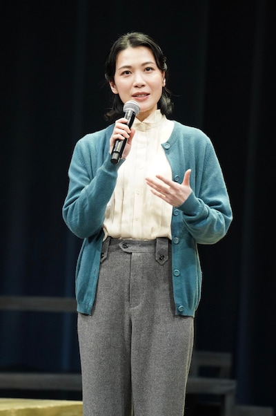 村川絵梨