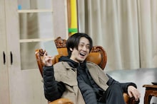 ミュージカル「最後の事件」稽古場写真公開、加藤和樹・渡辺大輔らが白熱した掛け合い