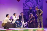 劇団ホチキス第52回本公演「ベイビーブラフ」より。（撮影：渡辺慎一）
