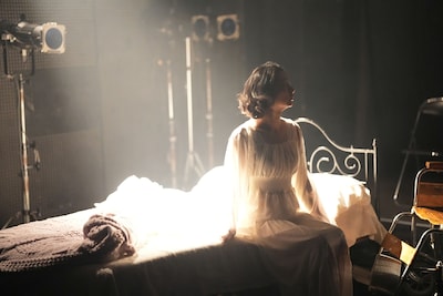 パンケーキの会 二本立て公演「ある夜をめぐって」、「壊れたガラス」より。（撮影：ハマリュウノスケ）