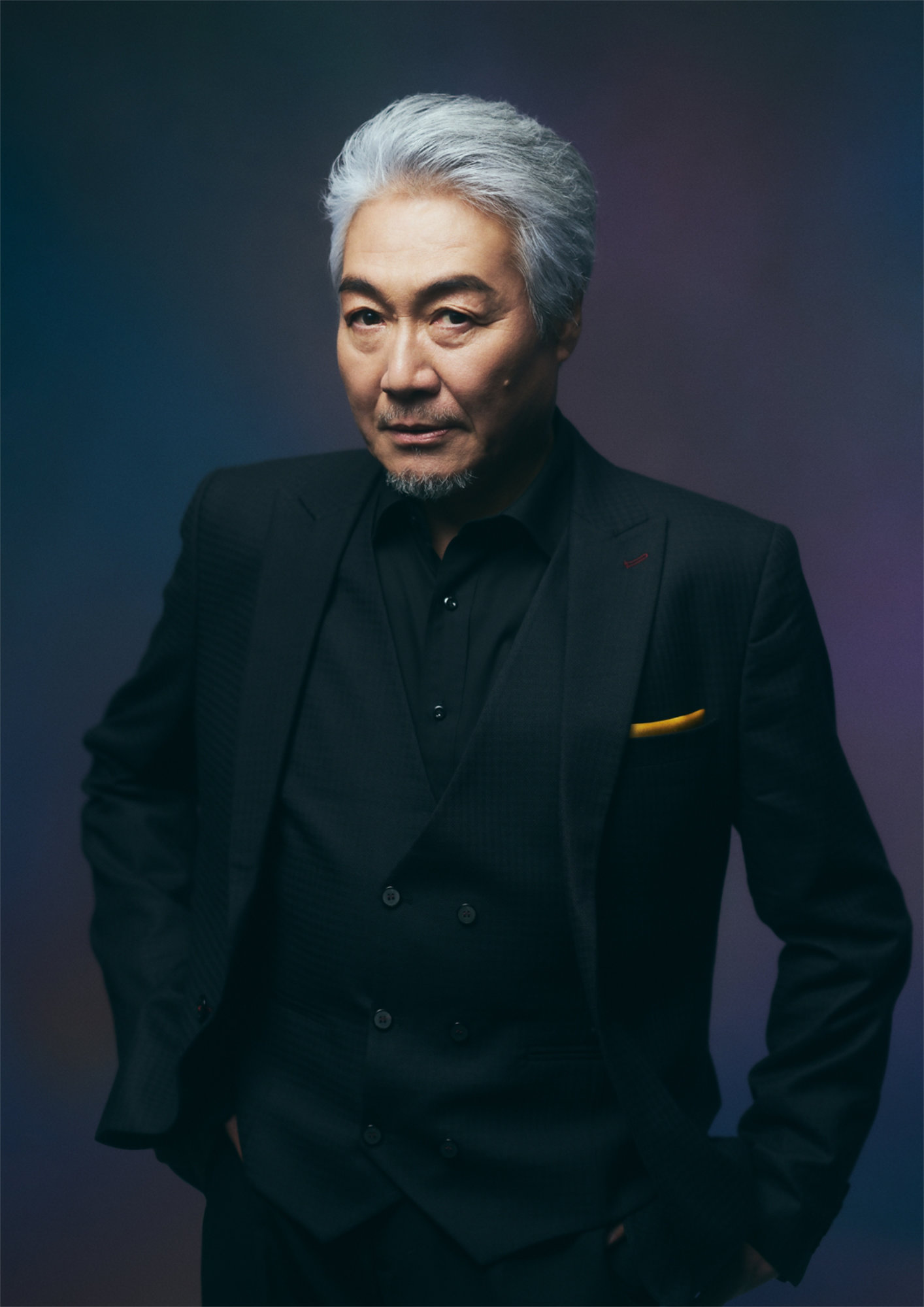 舞台「悪の花」より、羽場裕一のソロビジュアル。