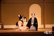 歌舞伎座で「猿若祭二月大歌舞伎」が開幕、華やかな「弥栄芝居賑」が猿若祭五十年を寿ぐ