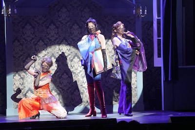 舞台「メイジ・ザ・キャッツアイ」より。©北条司／コアミックス1981 ©明治座