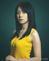 大西桃香扮する松本梢江。