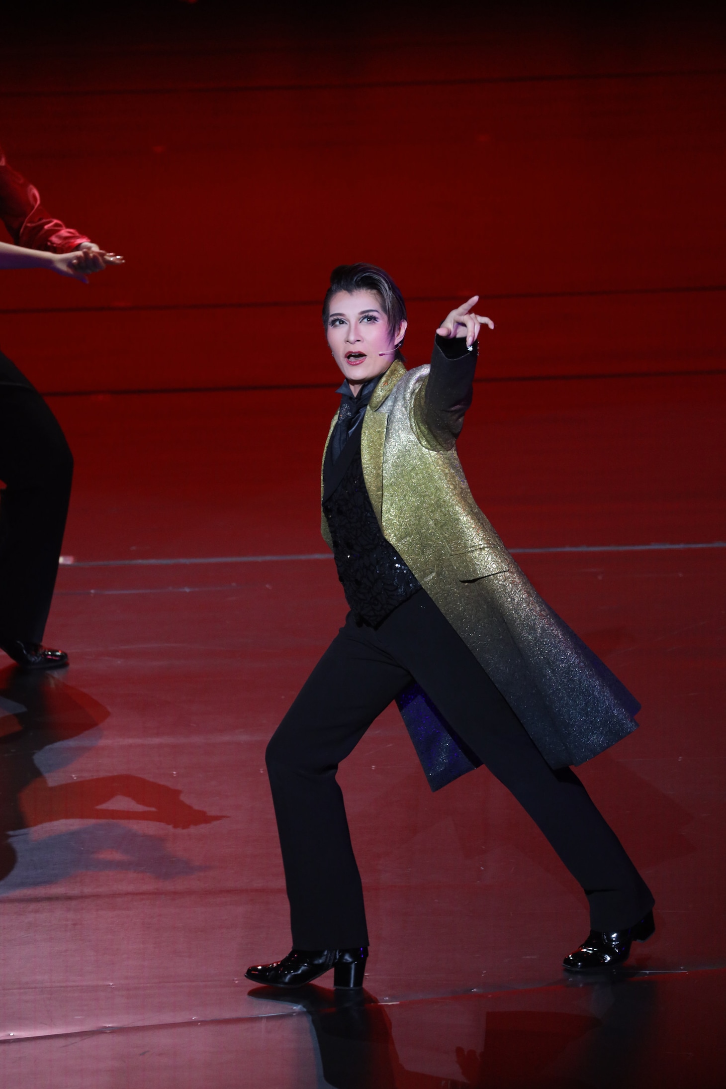 大阪松竹座さよなら公演「OSK日本歌劇団 OG公演 FINAL」より。©松竹