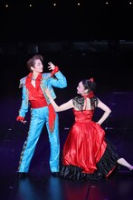 大阪松竹座さよなら公演「OSK日本歌劇団 OG公演 FINAL」より。©松竹