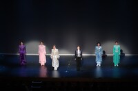 大阪松竹座さよなら公演「OSK日本歌劇団 OG公演 FINAL」より。©松竹