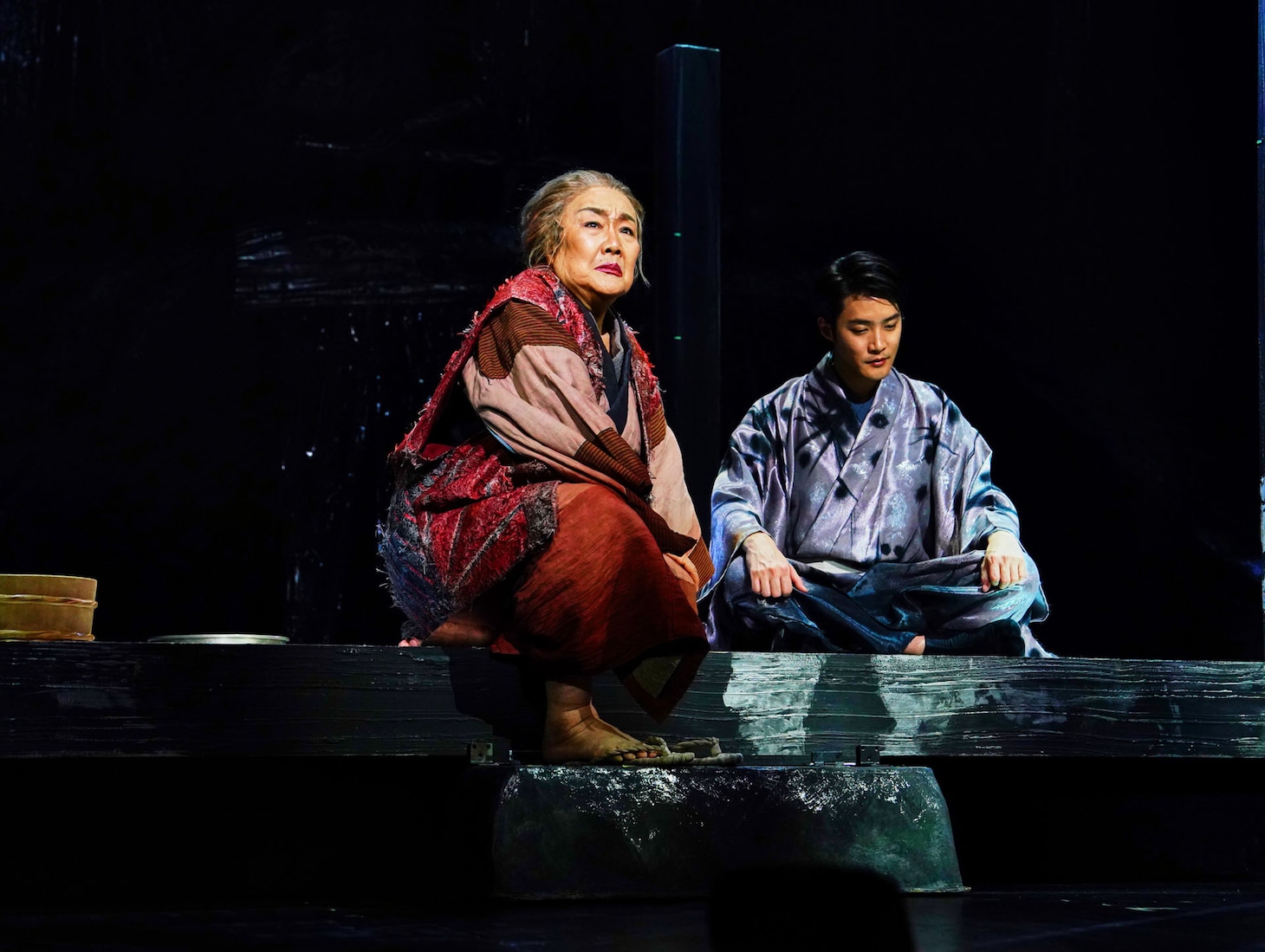 「黒百合」より。（撮影：細野晋司）