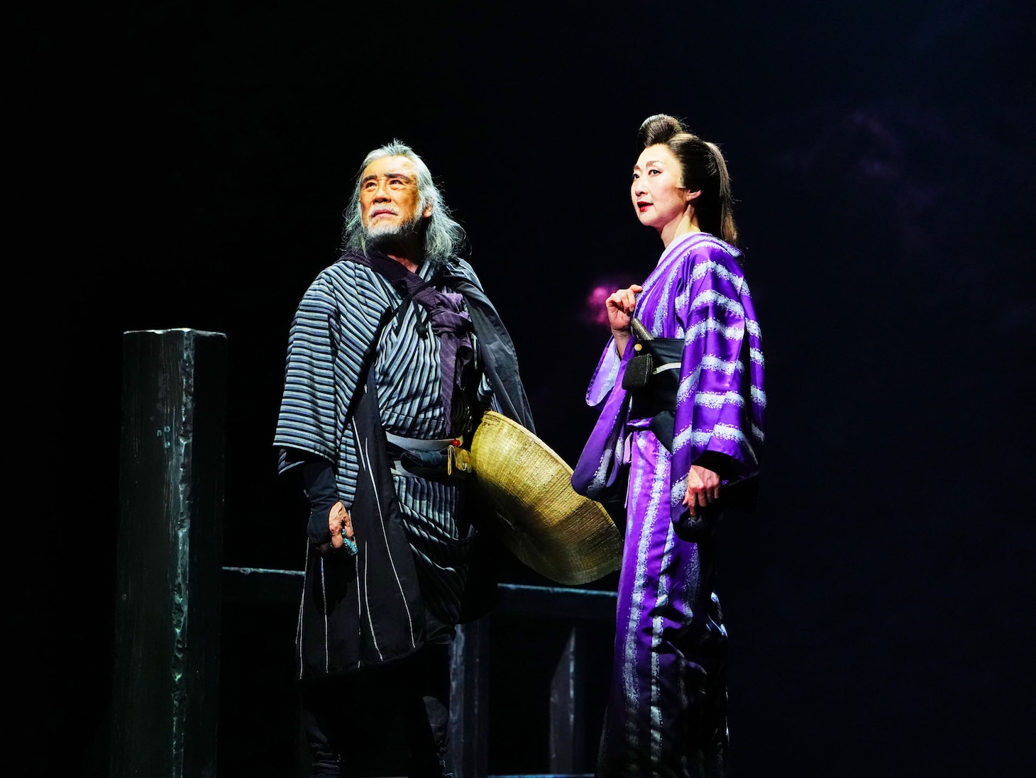 「黒百合」より。（撮影：細野晋司）