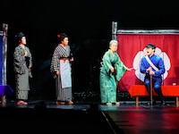 「黒百合」より。（撮影：細野晋司）