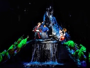 「黒百合」より。（撮影：細野晋司）