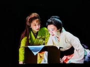 「黒百合」より。（撮影：細野晋司）