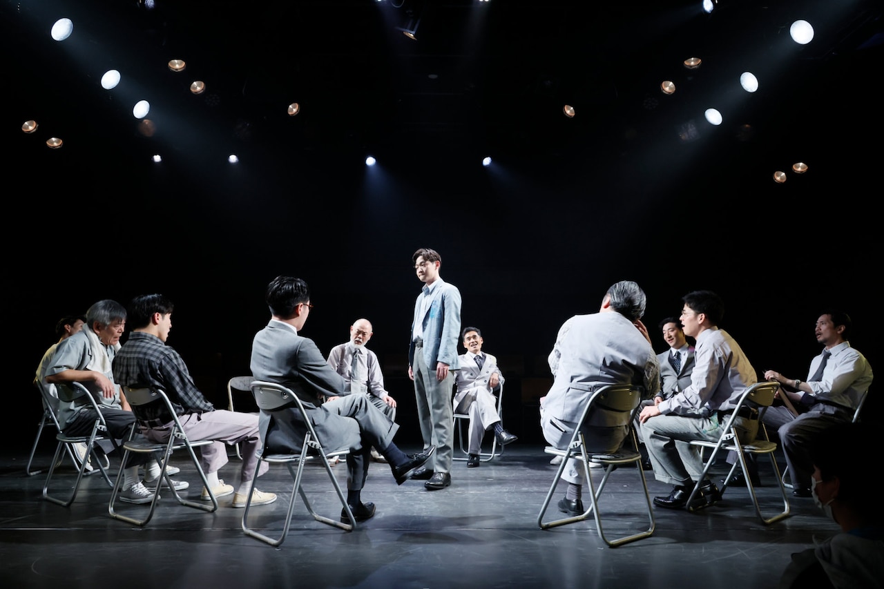 ASPイッツフォーリーズ公演 ミュージカル「十二人の怒れる男」より。