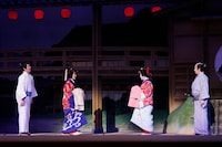 早春喜劇特別公演「お光とお紺～伊勢音頭 恋の絵双紙～」より。