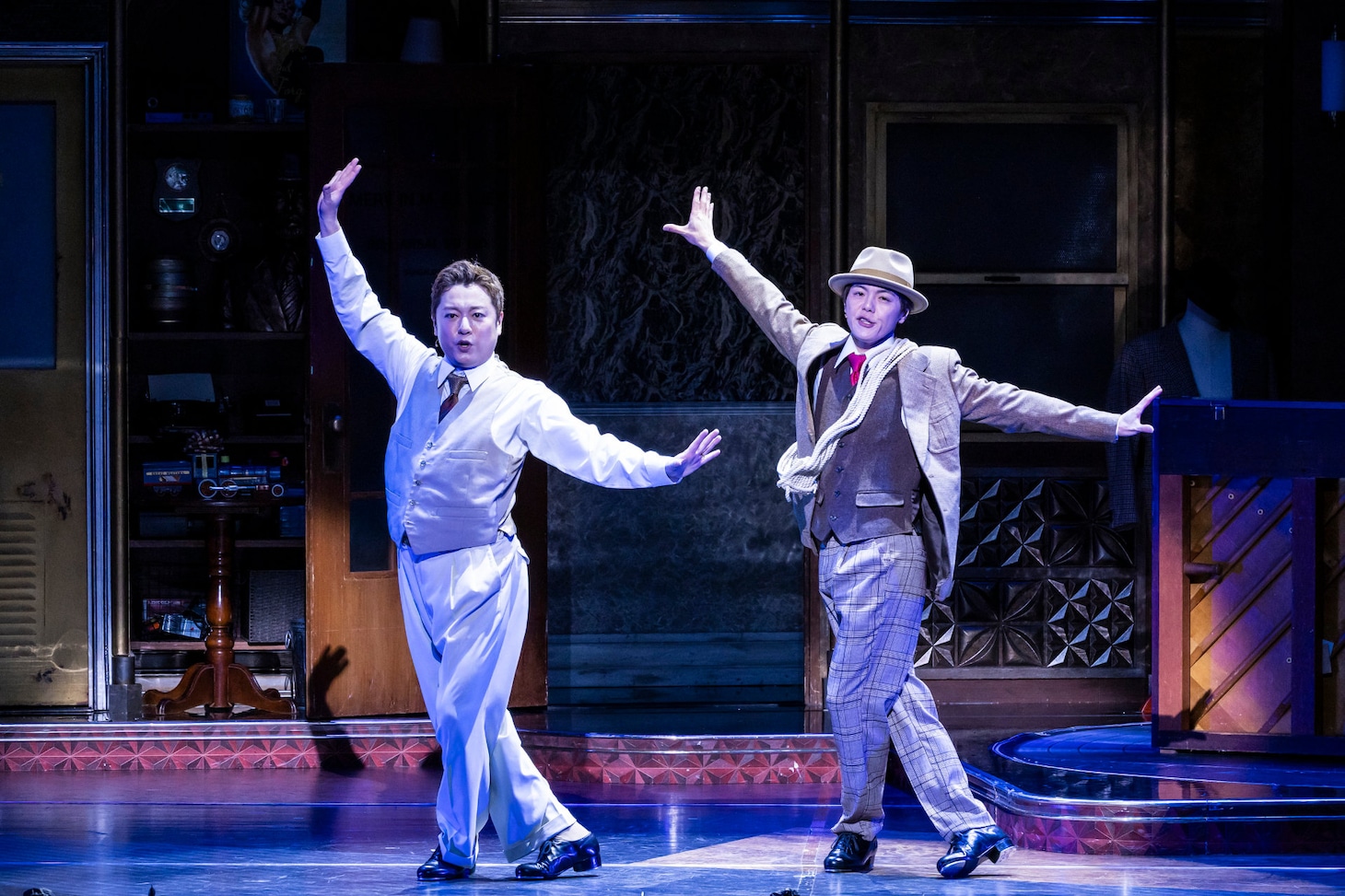 ミュージカル「ダブル・トラブル TAKE2～Hollywood Ending～」より。（撮影：岡千里）