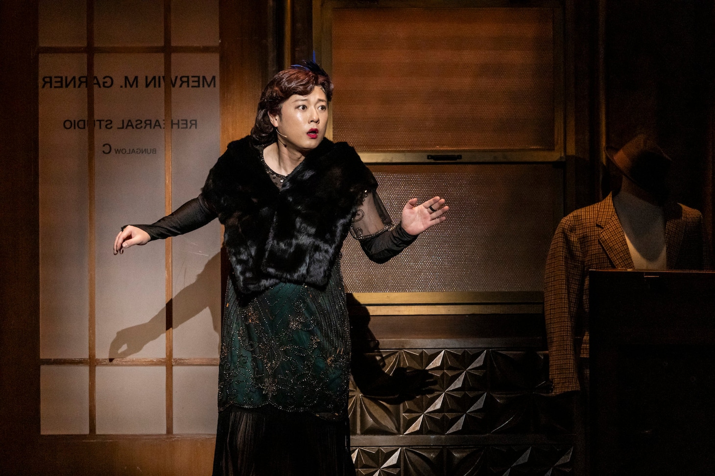 ミュージカル「ダブル・トラブル TAKE2～Hollywood Ending～」より。（撮影：岡千里）