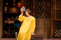 ミュージカル「ダブル・トラブル TAKE2～Hollywood Ending～」より。（撮影：岡千里）