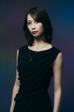 舞台「悪の花」より、海乃美月のビジュアル。