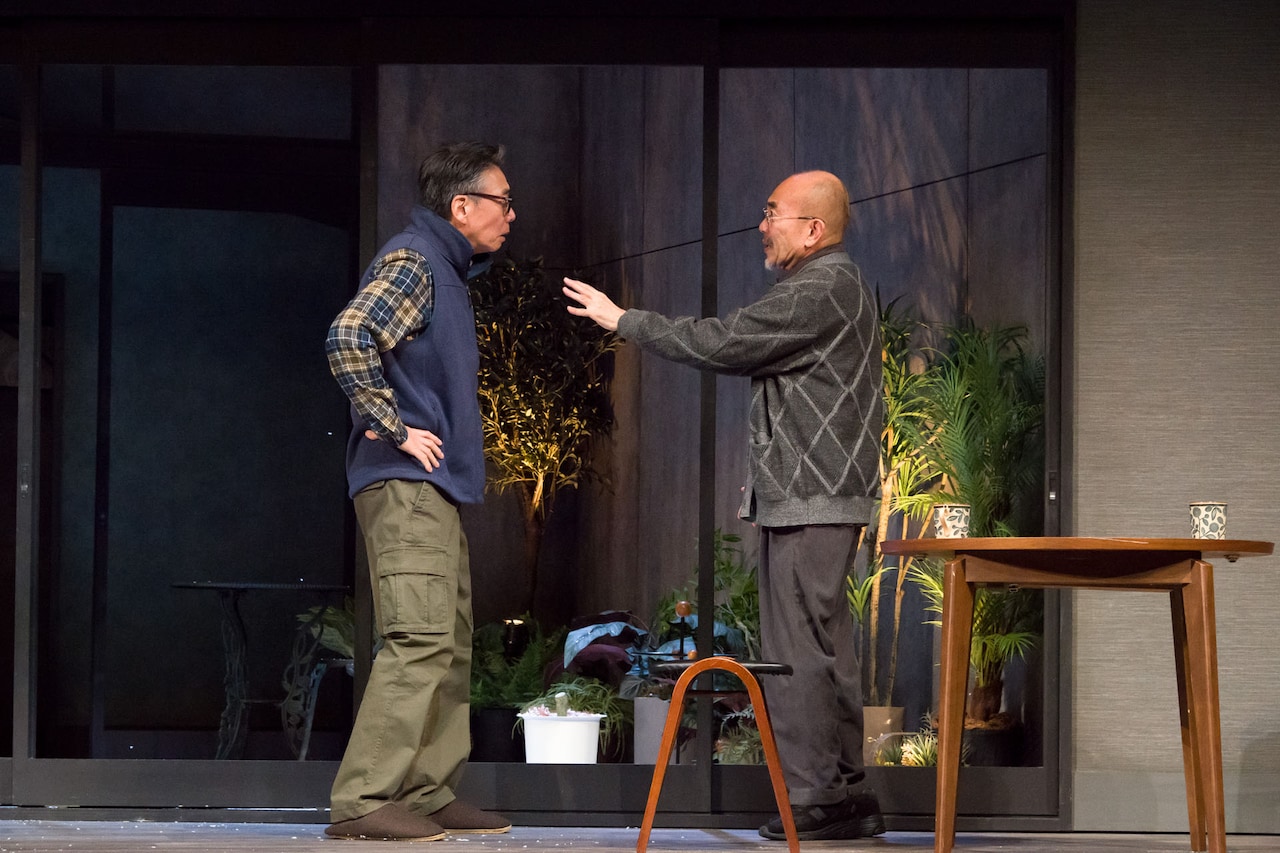 竹生企画第四弾「マイクロバスと安定」より。（撮影：桜井隆幸）