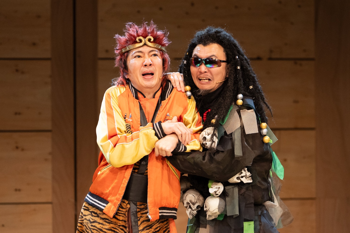 KAAT カナガワ・ツアー・プロジェクト 第三弾「帰ってきた冒険者たち ～闇に落ちたカナガワを救え！～」より。（撮影：引地信彦）