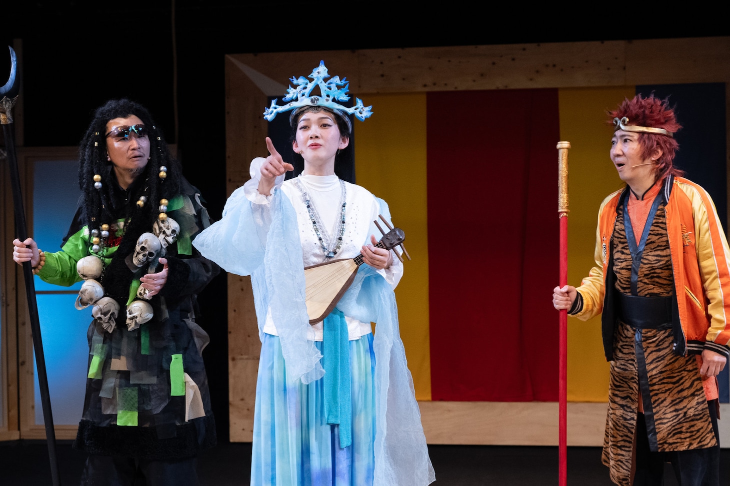 KAAT カナガワ・ツアー・プロジェクト 第三弾「帰ってきた冒険者たち ～闇に落ちたカナガワを救え！～」より。（撮影：引地信彦）