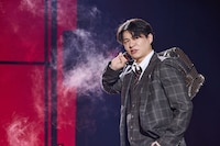 「つかこうへい十七回忌特別公演『熱海殺人事件』ラストメッセージ」チームライオンより。（撮影：神ノ川智早）