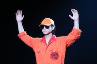 「つかこうへい十七回忌特別公演『熱海殺人事件』ラストメッセージ」チームユニコーンより。（Photo by RUP）