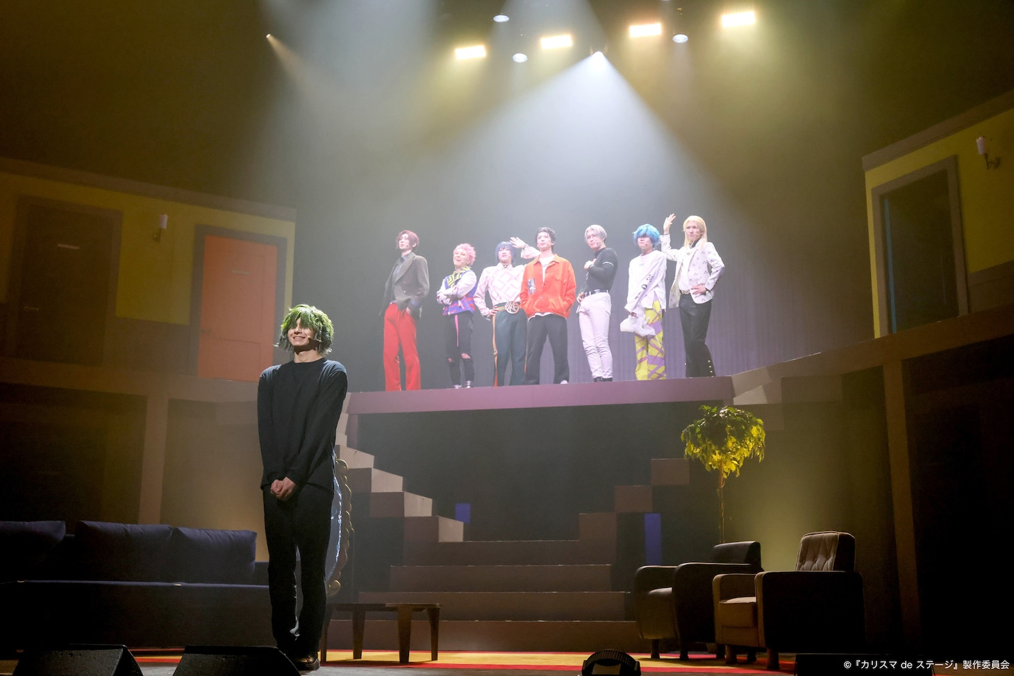 「『カリスマ de ステージ』～おいでよ！カリスマハウス～」より。（撮影：小境勝巳、佐藤薫）