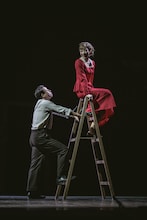 鈴木浩介・美弥るりか出演「流々転々」開幕、神戸に刻まれた記憶を現代的な視点と共に描く