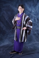 阿部敦のソロビジュアル。