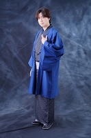 梶原岳人のソロビジュアル。