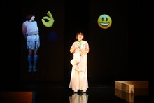 範宙遊泳「われらの血がしょうたい」より。（撮影：雨宮透貴）