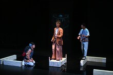 範宙遊泳「われらの血がしょうたい」より。（撮影：雨宮透貴）