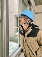 堂本光一。帝劇内の思い入れのある場所にて。